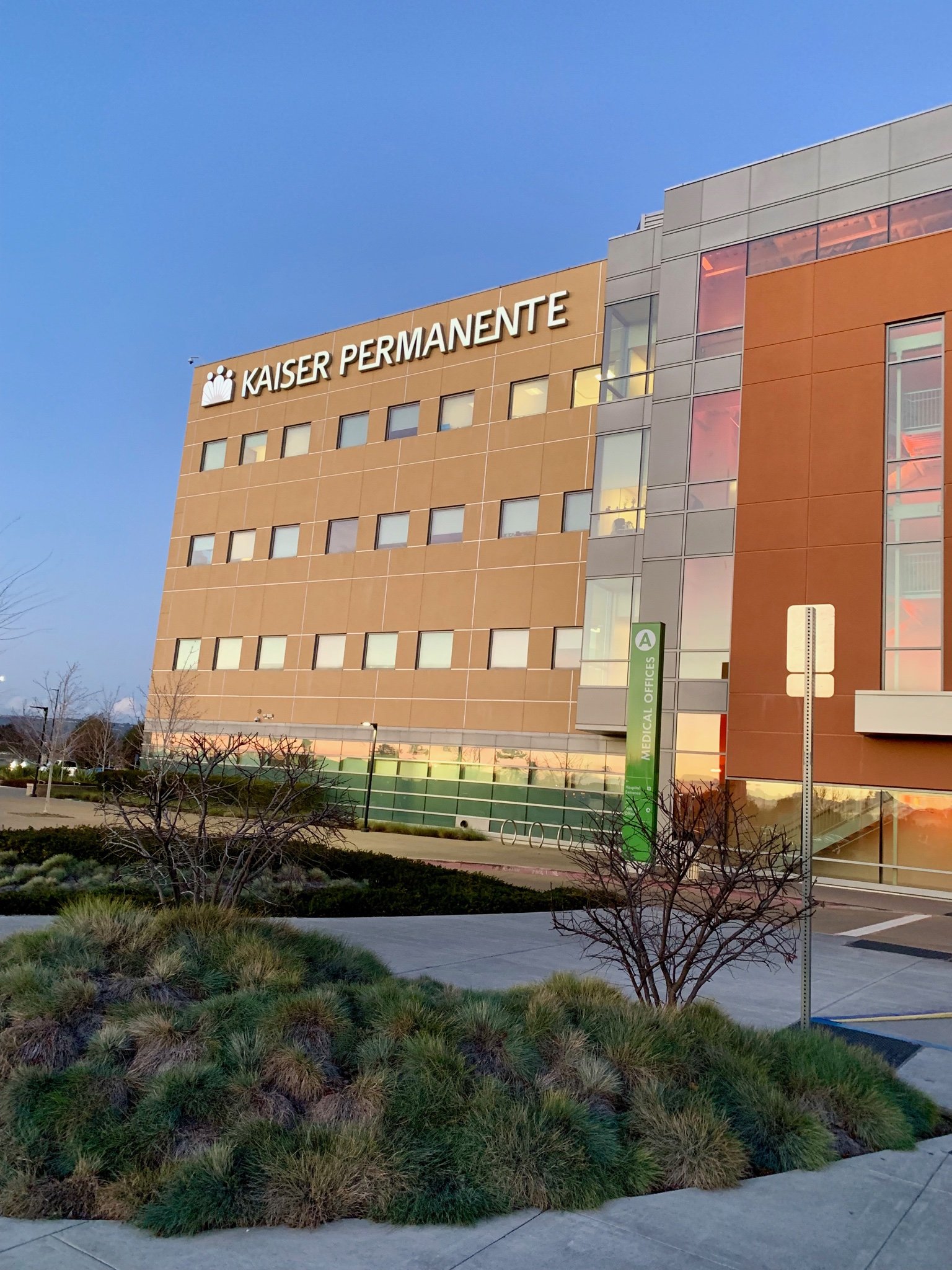 Project Kaiser Permanente, San Leandro, CA CONTECH CA